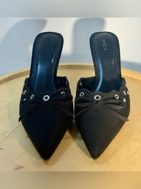 Forever 21 Black Pointed Toe Mule Heels with Eyelet Bow